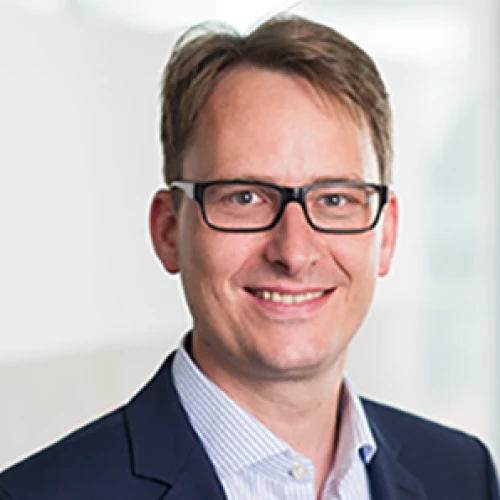 Headshot of BCG expert Carsten Schaetzberger