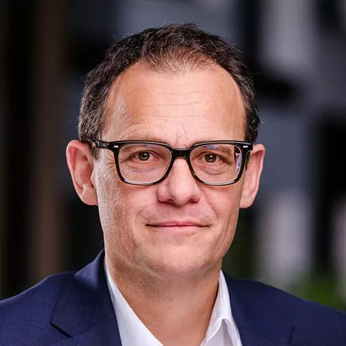 Headshot of BCG expert Stéphane Israël